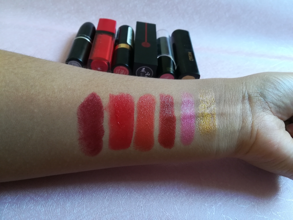 评价口红试色