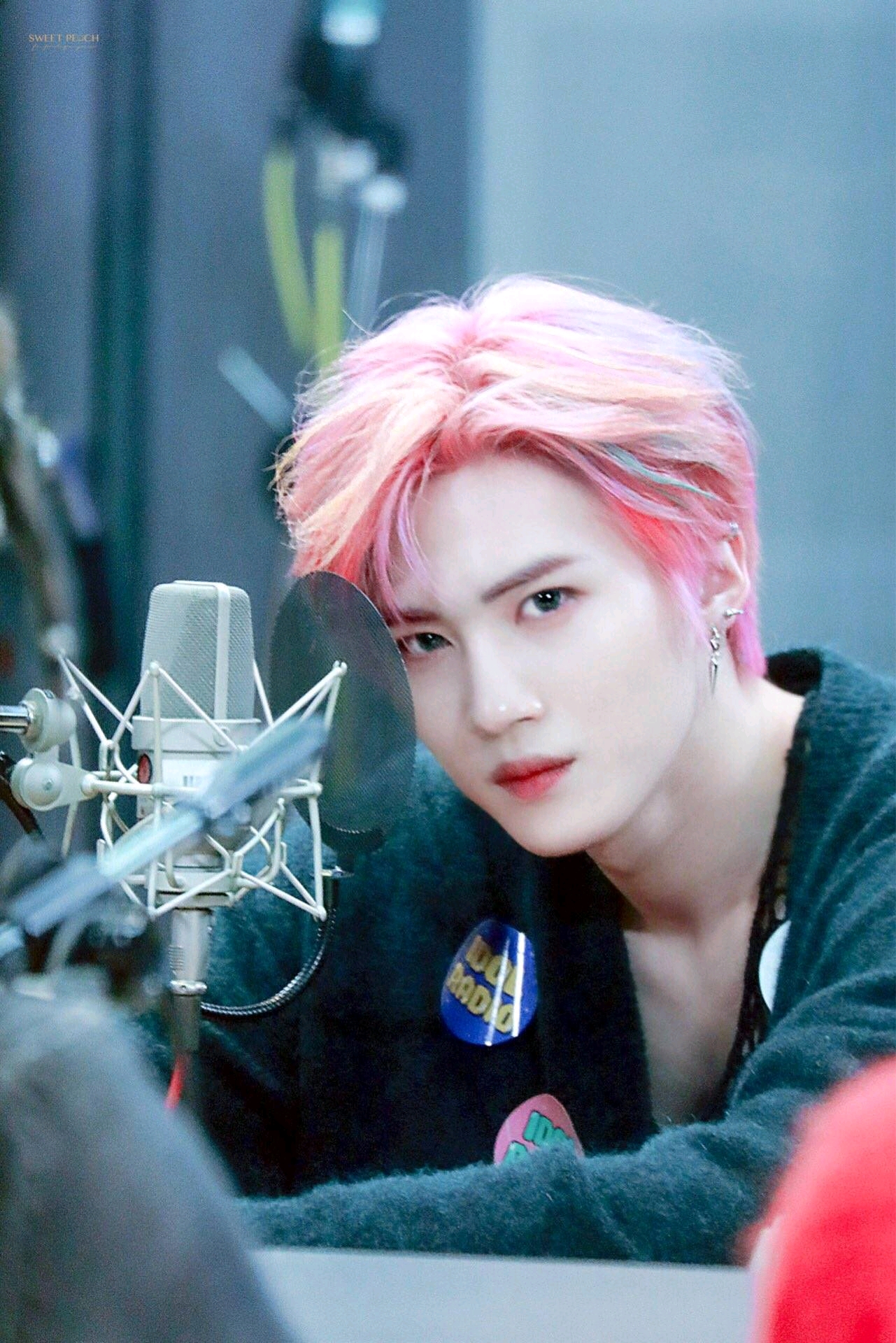 娱资讯(D社采访人气歌谣\/金在奂即将SOLO出