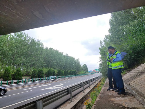 "见微知桥筑,砼心护民安"社会实践团赴日兰高速g1511线路开展实践