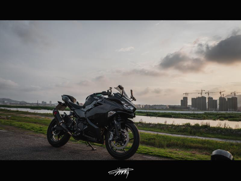 致极造物改装忍者400碳纤维定风翼效果