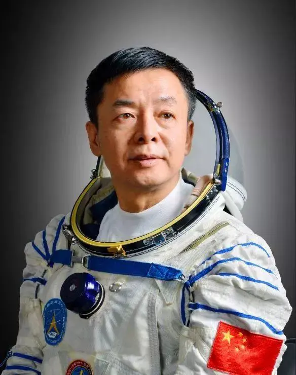 神舟十二号宇航员16选3 将太空生活3个月 杨利伟为何只是备选 哔哩哔哩