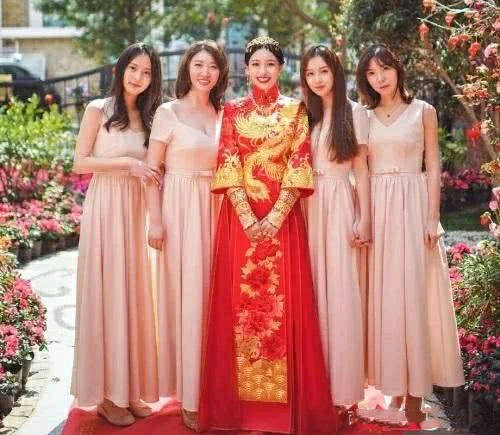 酒神结婚现场直播,陈一发闪现酒神直播间,非常