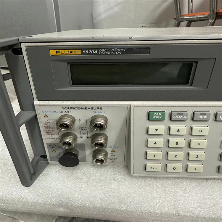 福禄克Fluke8508A数字万用表校准仪 哔哩哔哩