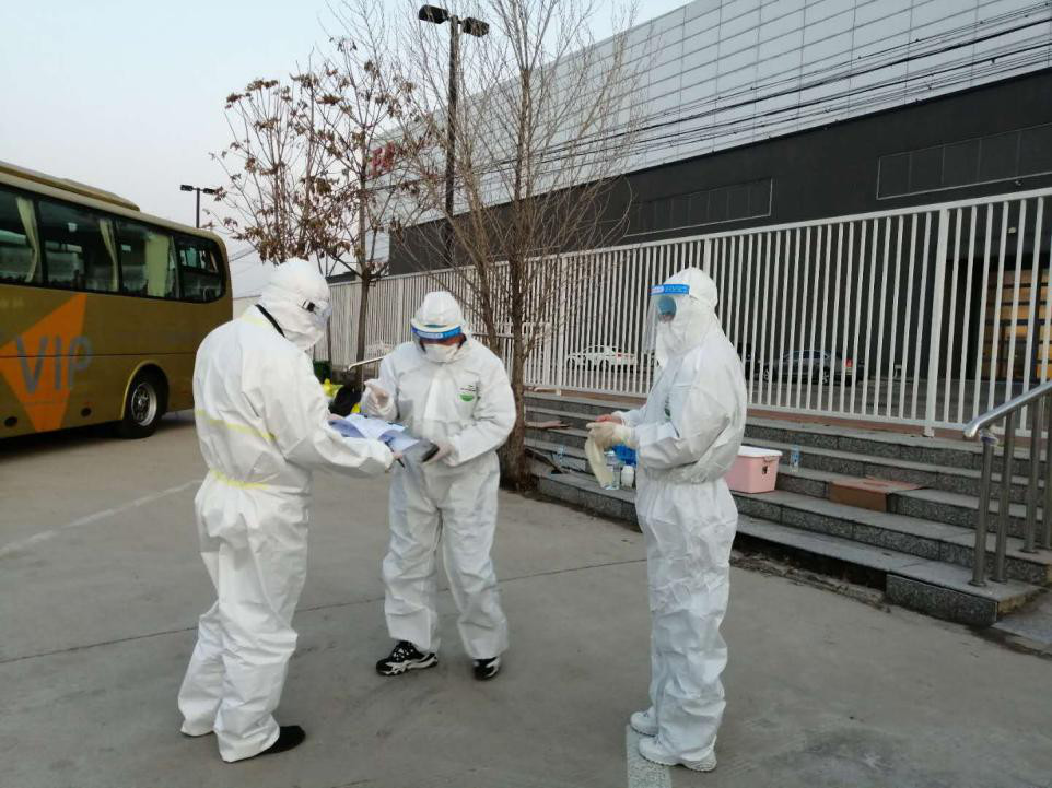 省市驻京人员登记,核查旅客信息,图/《财经》记者姚佳莹