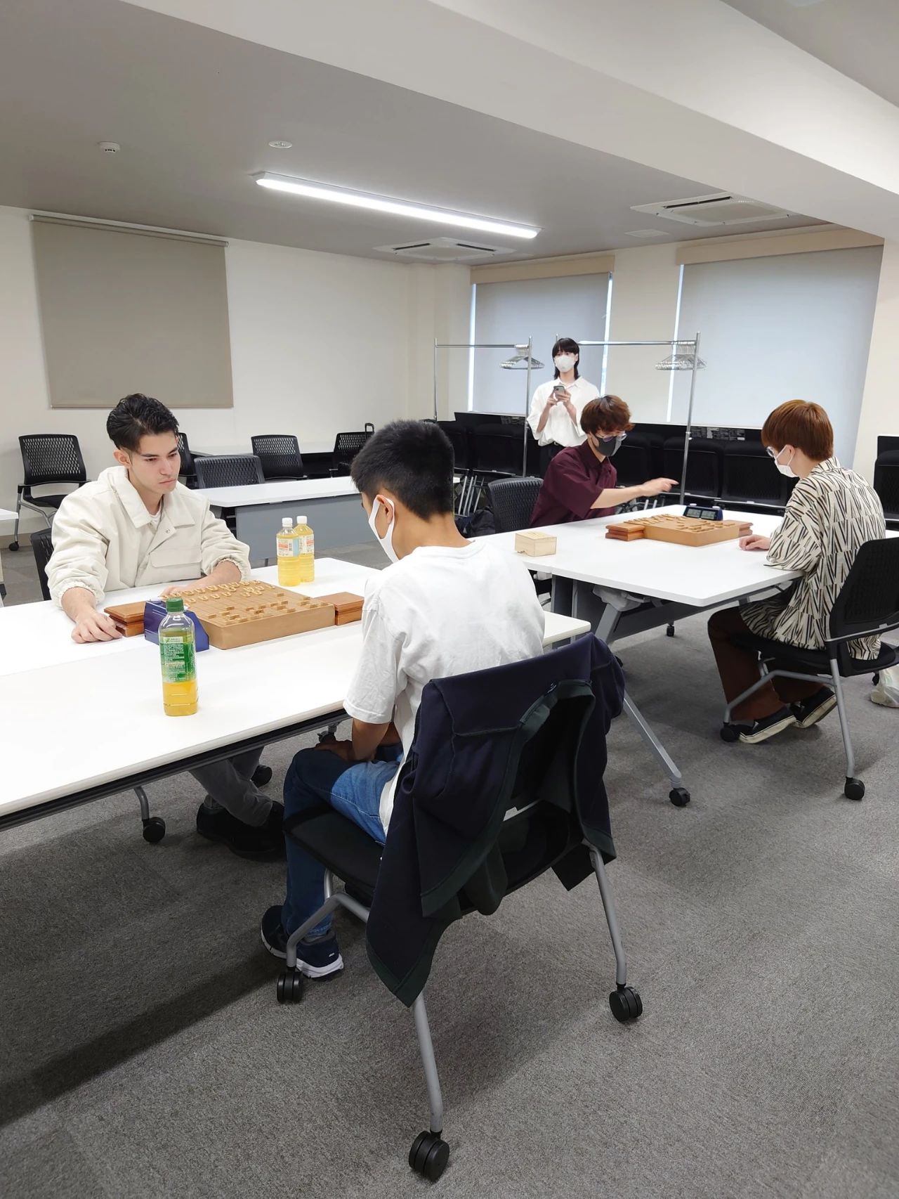 日本将棋“学生名人战”，冠军因为开软被取消成绩 哔哩哔哩