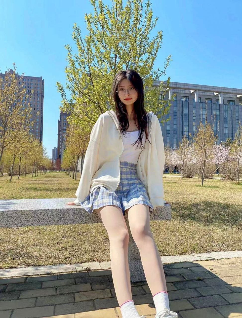 【8k】【超清】1000张精选美女壁纸 - 哔哩哔哩