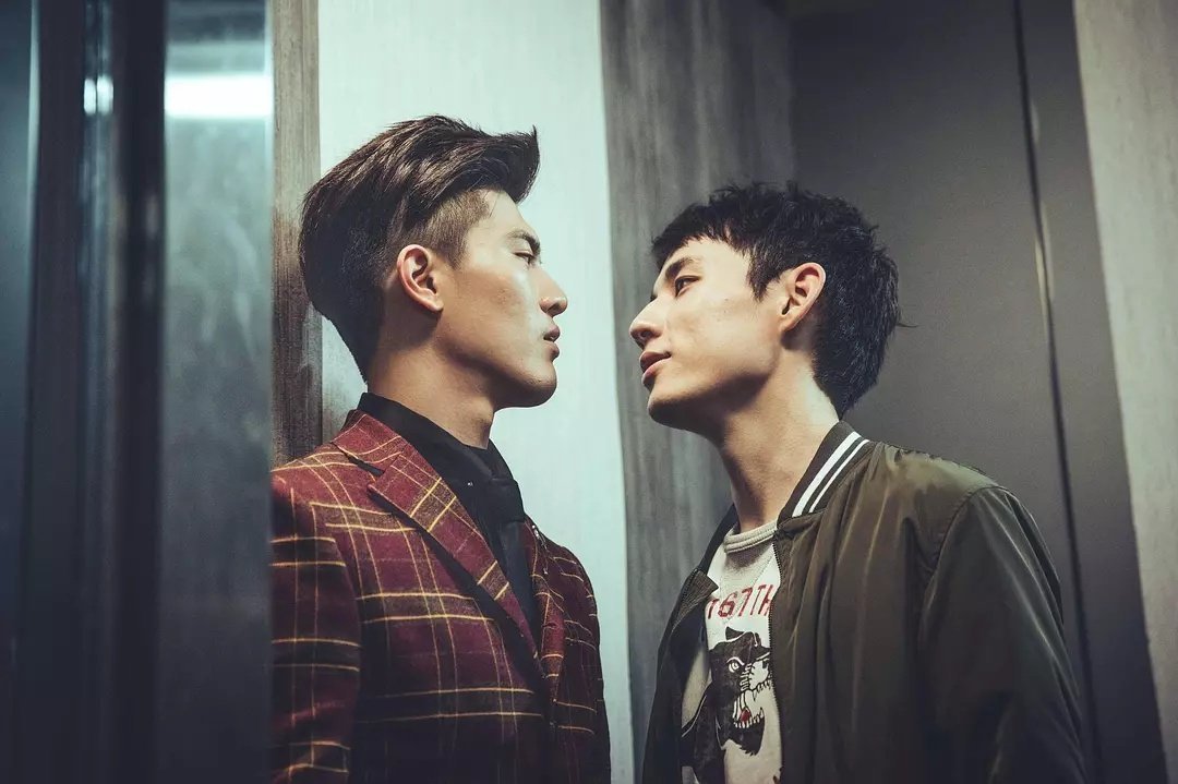 【神仙台剧圈套】--黑道少主x办案警察