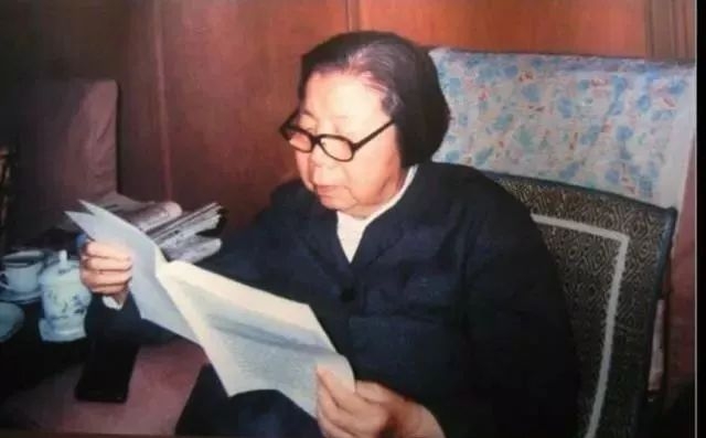 一位伟大正国级女性领导人