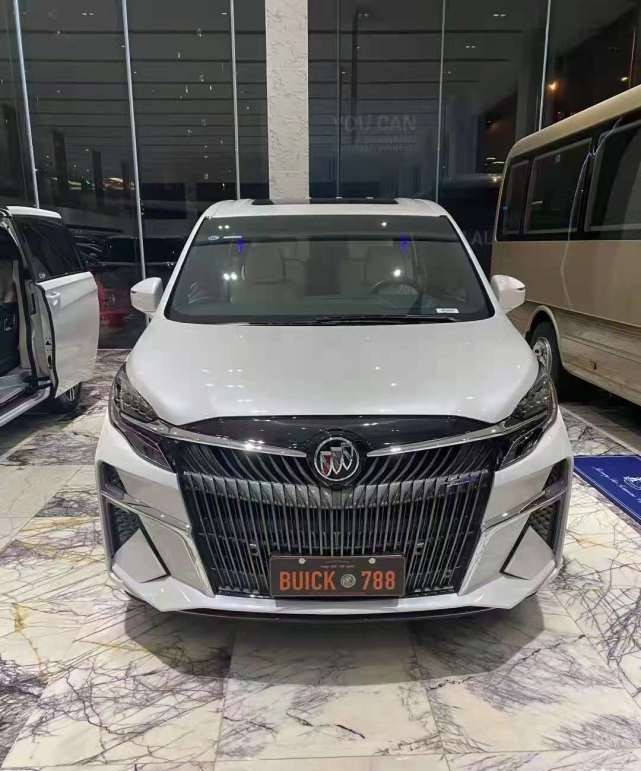 说起别克gl8耀影版在车展亮相,水晶王座,再一次豪华更新