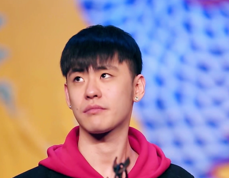 《后台那些事儿》【九辫儿现实友情向】155