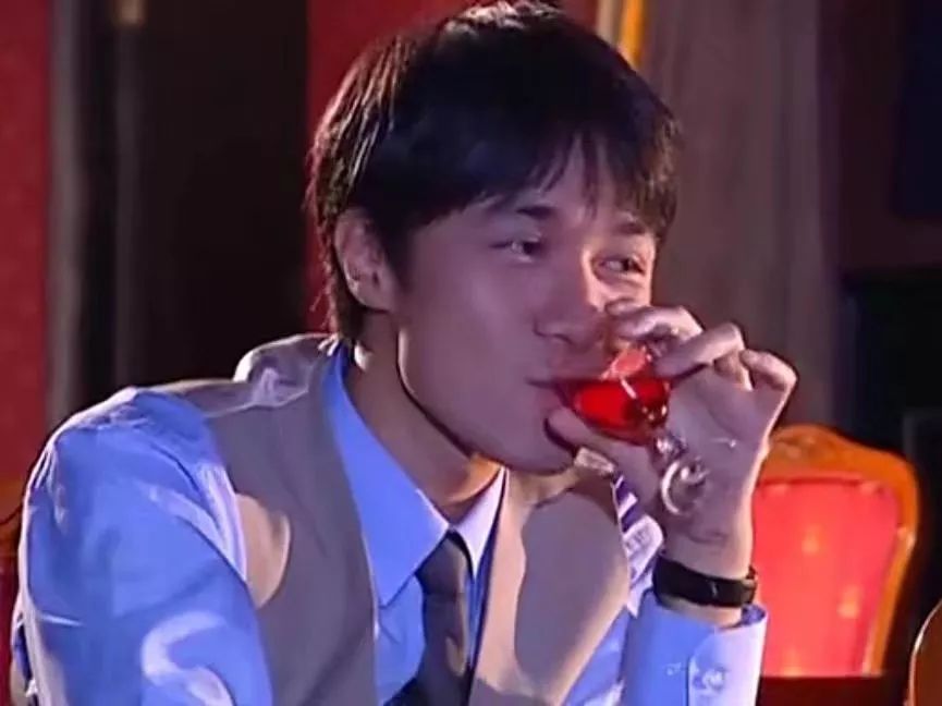 萌的CP甜了二十年,我却依旧单身如狗