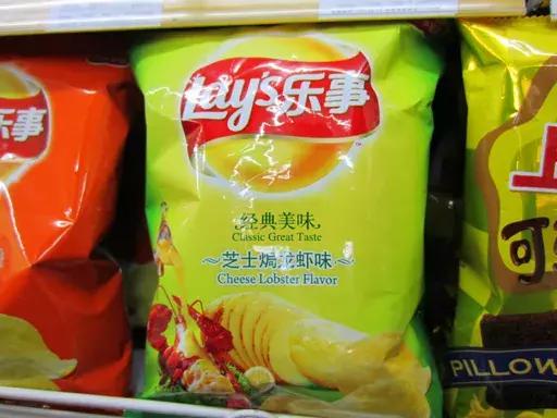 老外评出10个味道最奇怪的薯片,中国竟占了四个(附英文)