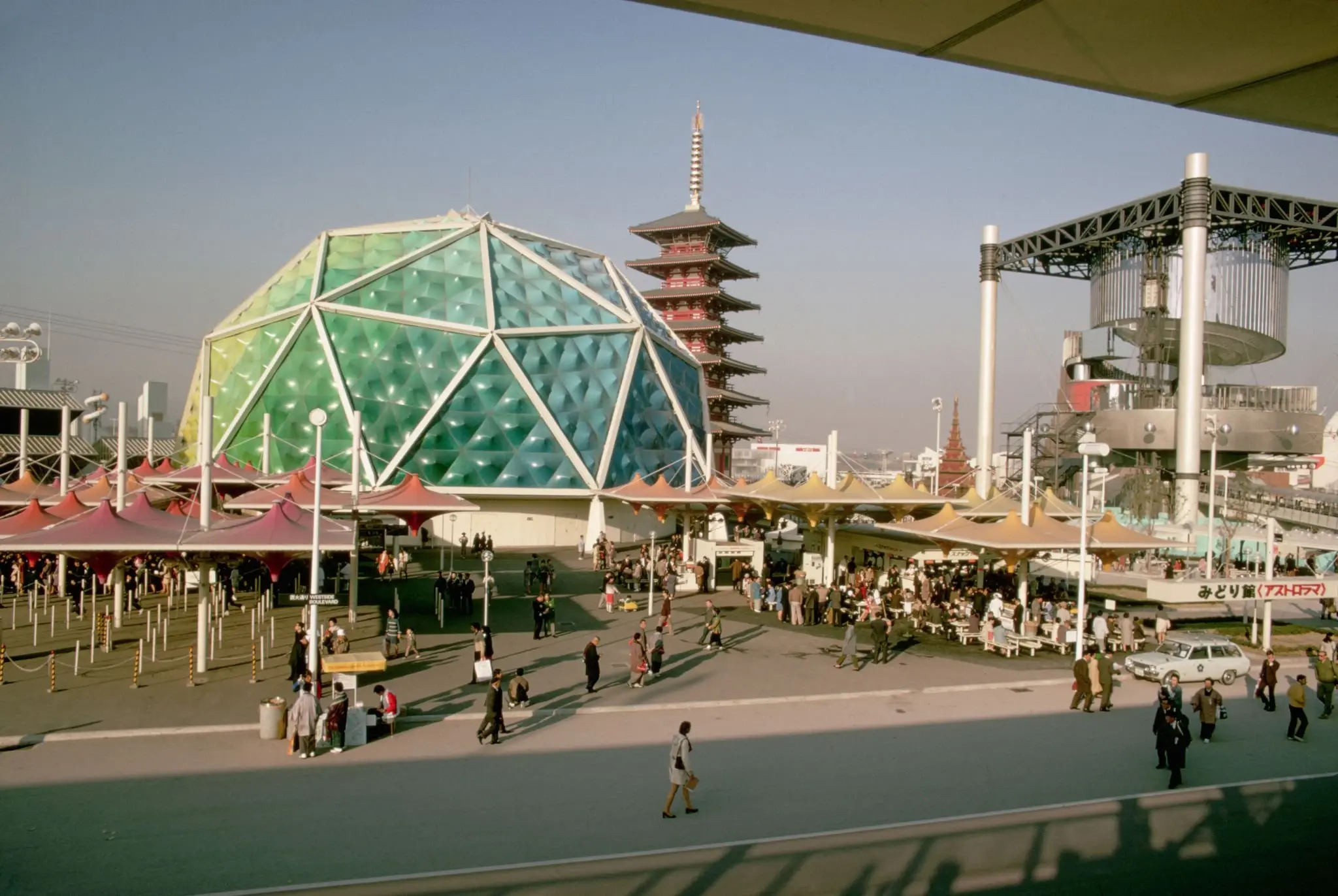 老照片  1970年日本大阪世博会 各式各样的现代化建筑