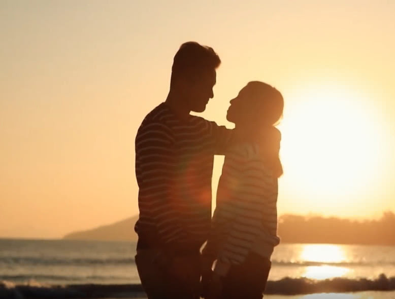 《女儿们的男朋友》陈一天套路深,亲吻黄芷晴