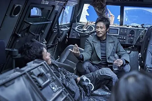 260亿打造的灾难巨片 白头山7天吸金357亿韩币 400万人次观看 哔哩哔哩