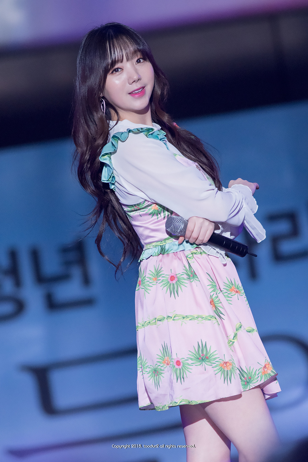 韩国女团lovelyz金智妍的一些图片