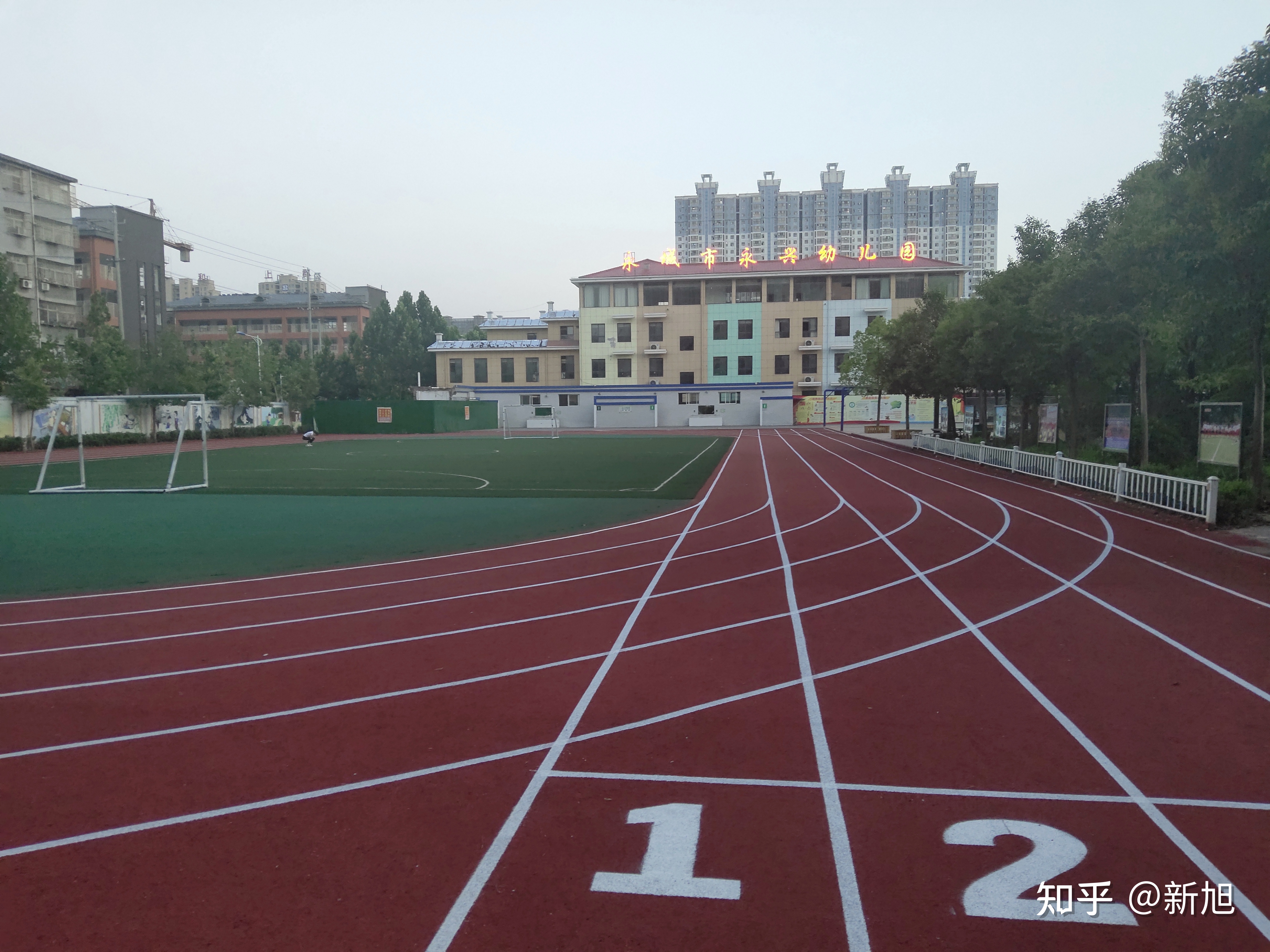 混合型塑膠跑道施工 在河南做混合型塑膠跑道價格