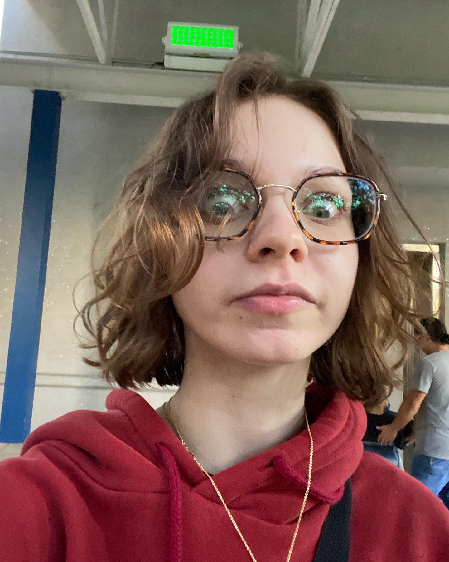 “她好像知道自己很甜” —“小狼女”Emma Myers 2022 Instagram 哔哩哔哩