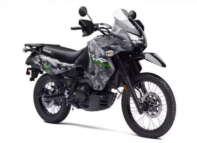 川崎即将复活中排量adv车型?全新双缸klx700拉力车型曝光