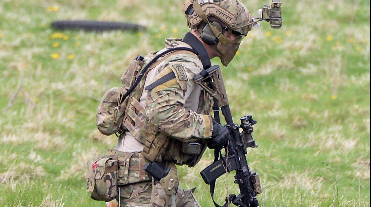 In The Wild: UKSF Loadout – Exercise Winchester Accord, May 2016 - 哔哩哔哩