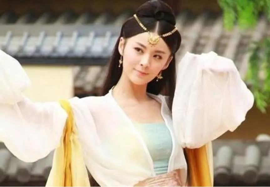 皇后为了讨好皇帝 把一宫女献给他 这一献连江山也献没了 哔哩哔哩