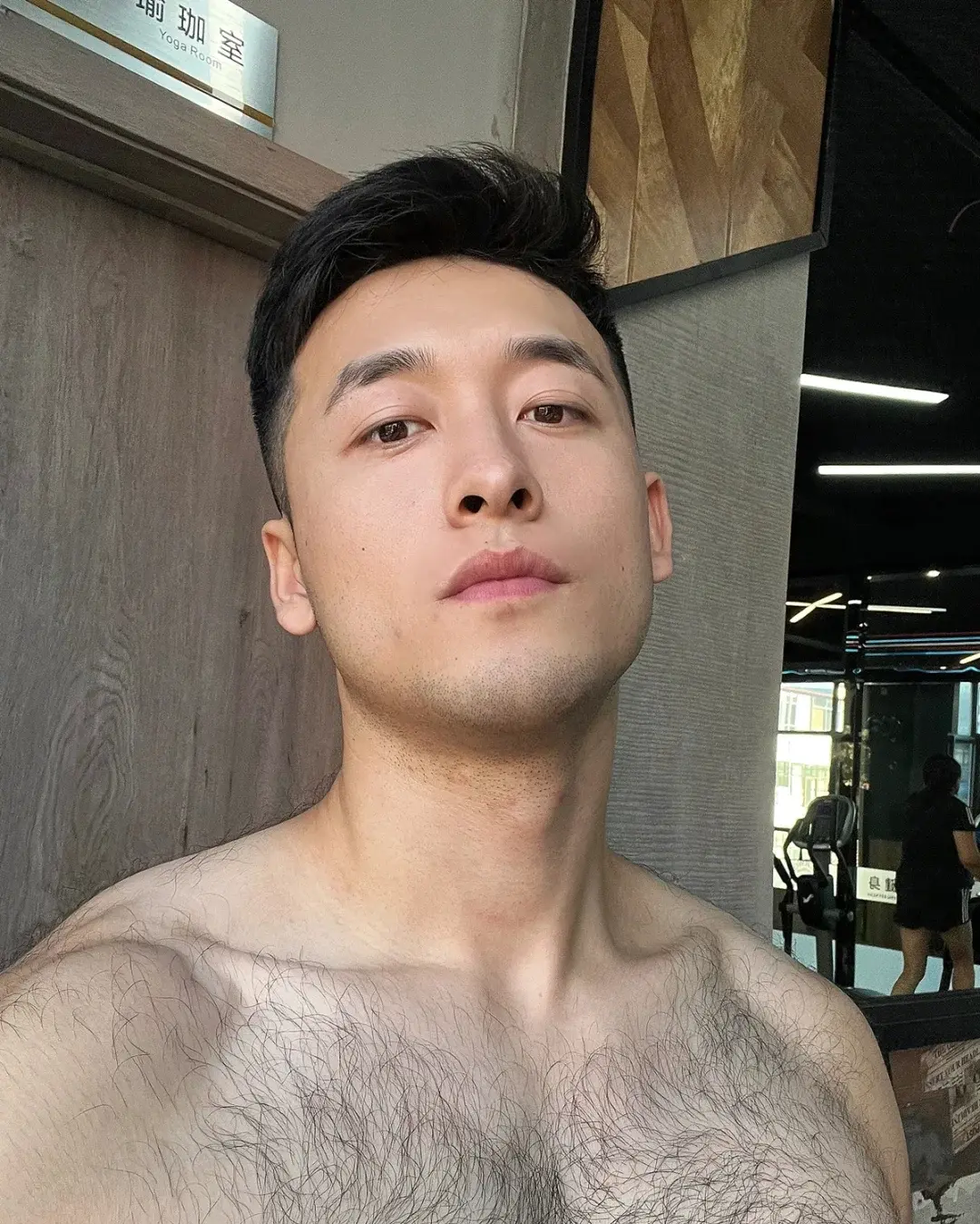 胸毛旺盛是什么体验