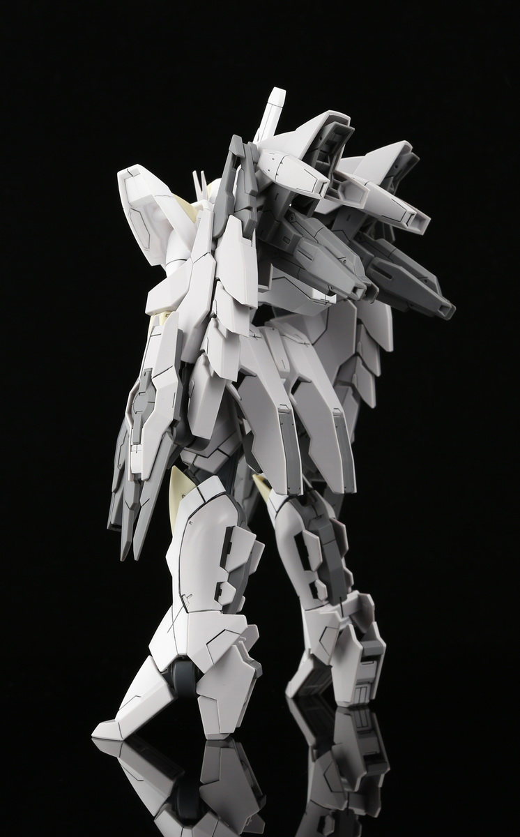 【评测】万代 hgbf 逆生高达 模型