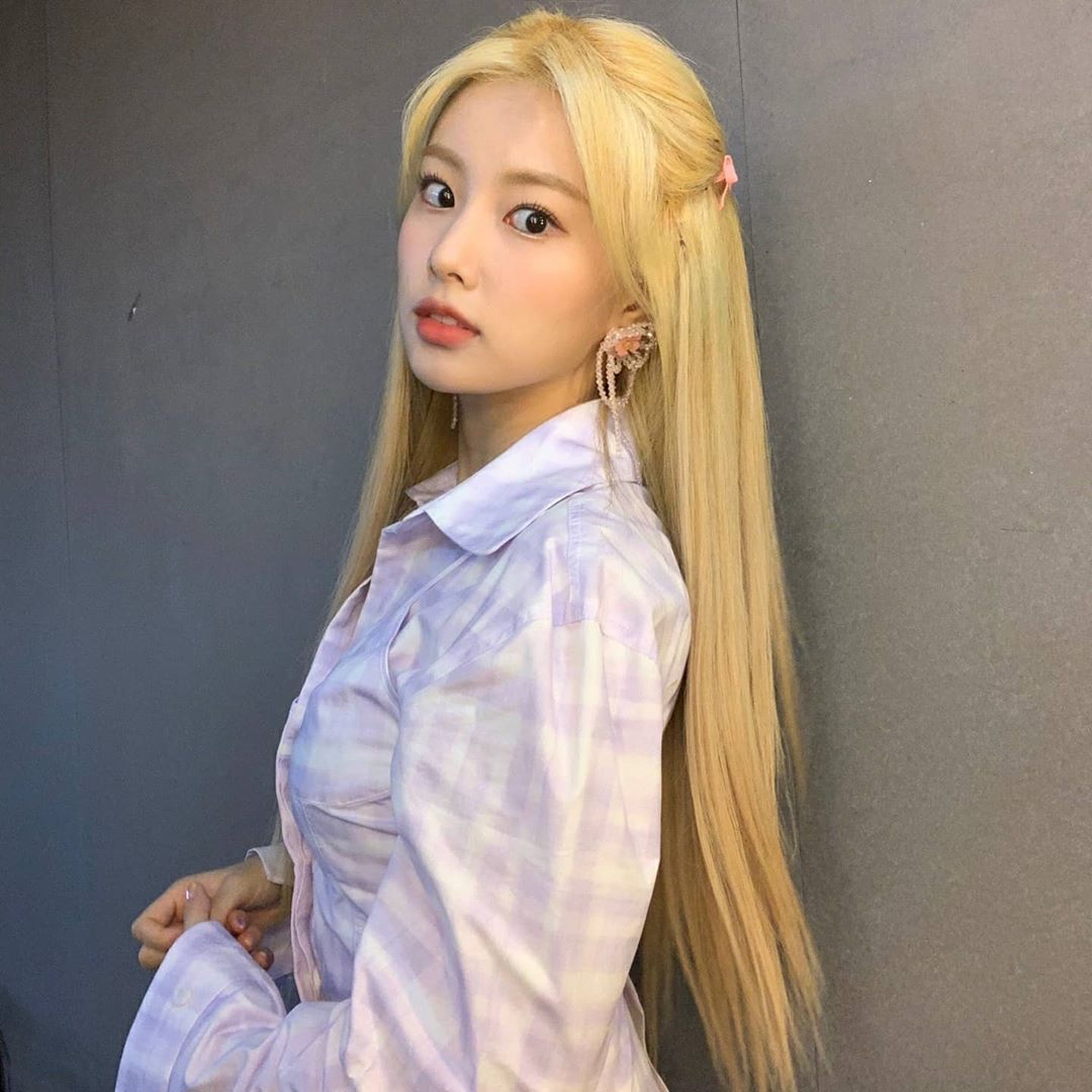 每日更新izone的ins更新