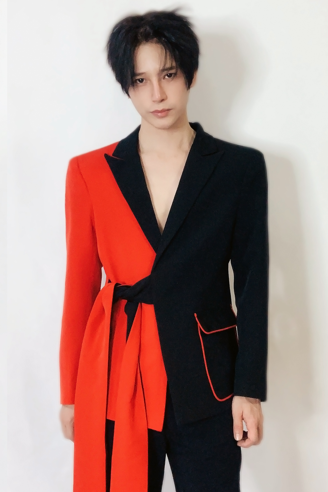 陈一天红黑时尚写真曝光 粉丝:顶配啊