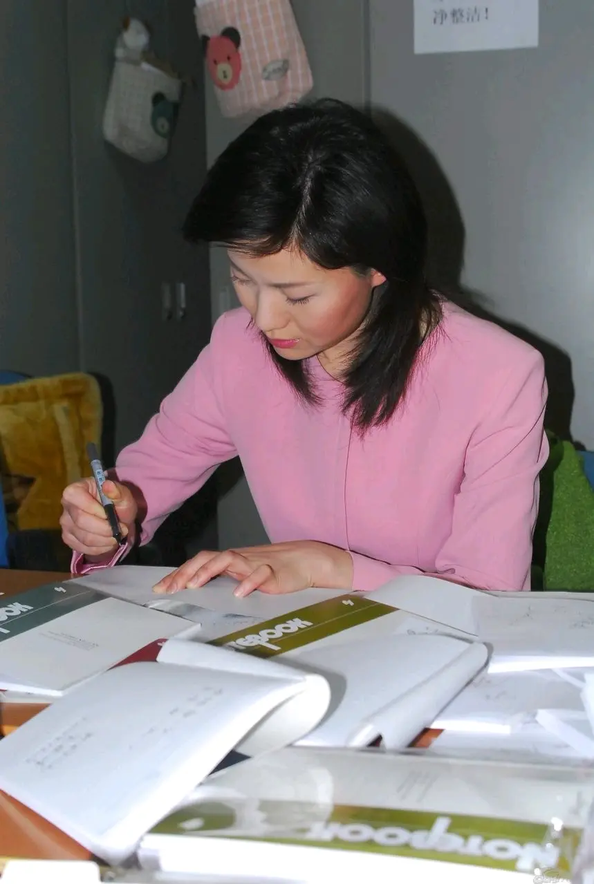 主持人杨晨配音