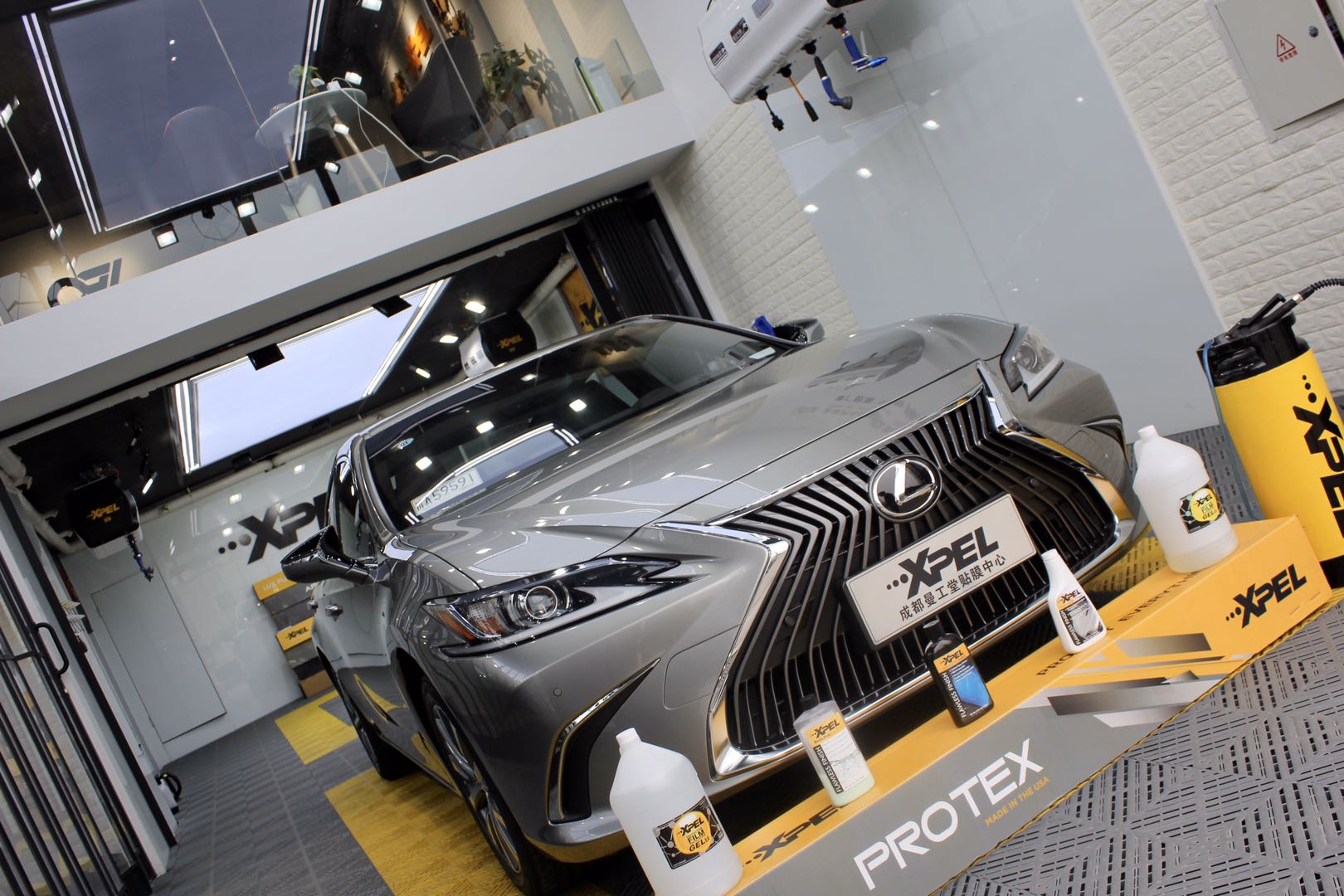 成都xpel隐形车衣施工案例赏析—雷克萨斯 es200