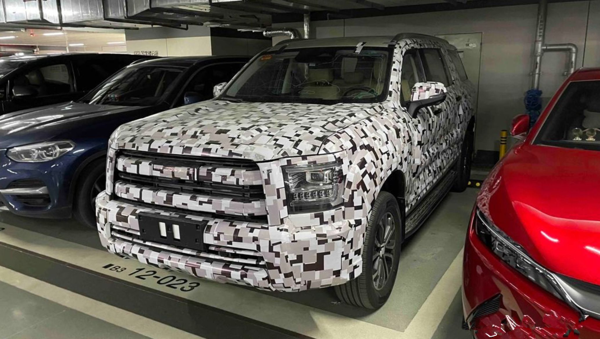 哈弗P04最新谍照曝光，采用粗犷的前脸，内饰简约干练 - 哔哩哔哩