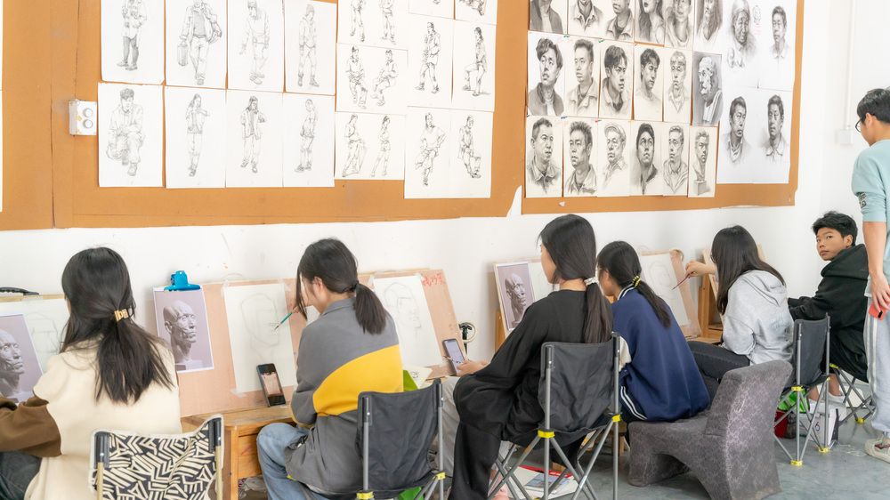 重庆画室:考川美选哪家重庆画室比较好? - 哔哩哔哩