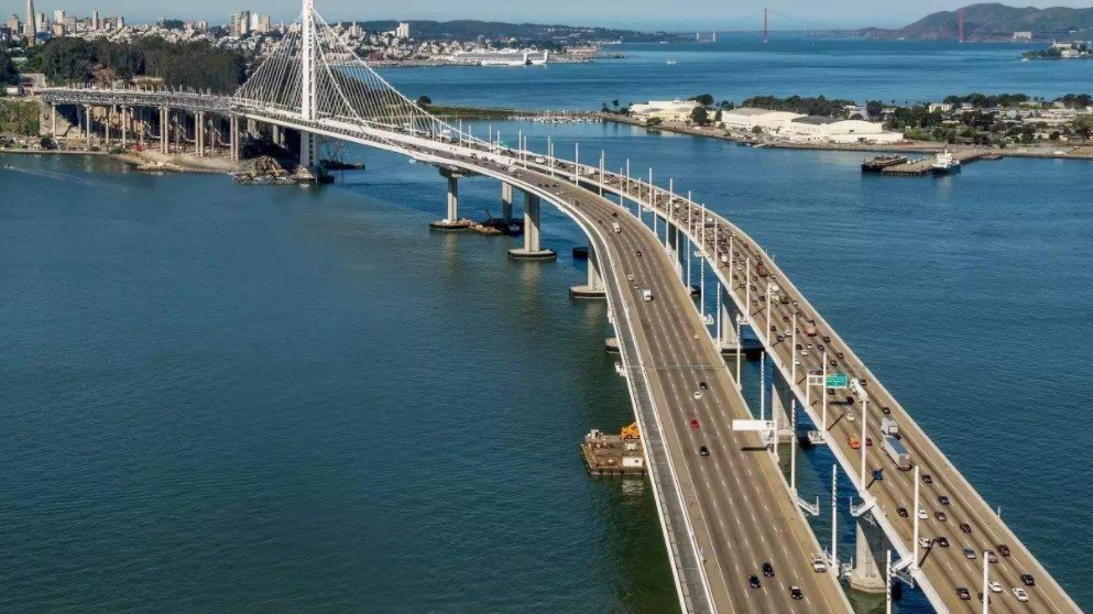 历时5年,中国在美国修了座大桥,可抗8级地震,这难度有多大? - 哔哩哔