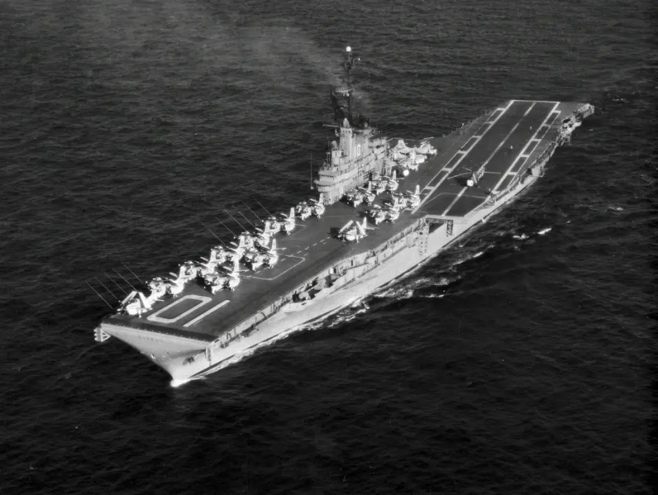 金发饺子少女 埃塞克斯级航空母舰 无畏 号 哔哩哔哩