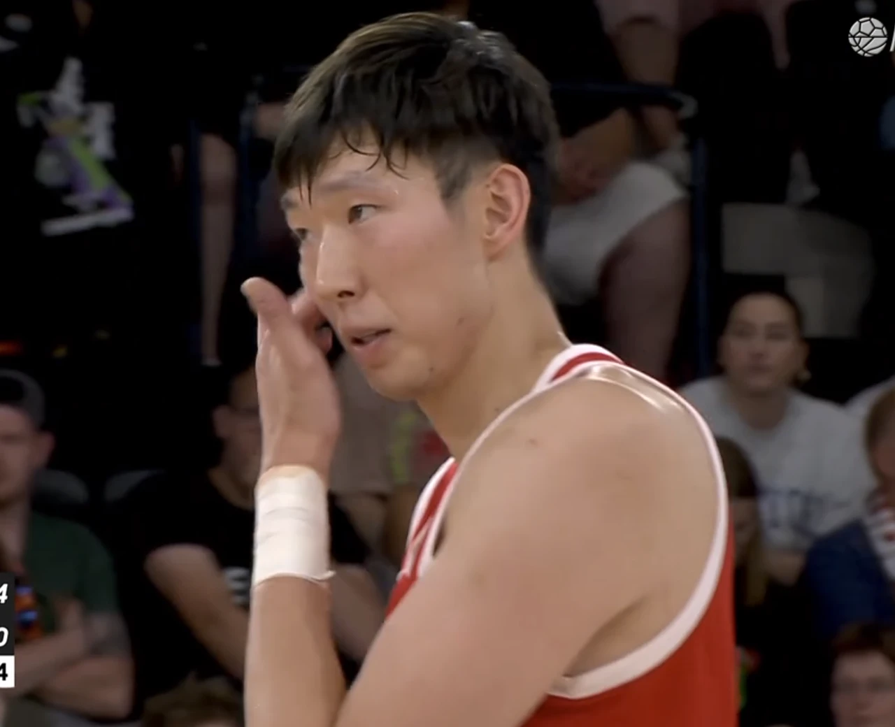 篮球大人物：CBA首个万分先生，亚洲最强小前锋——朱芳雨_凤凰网视频_凤凰网