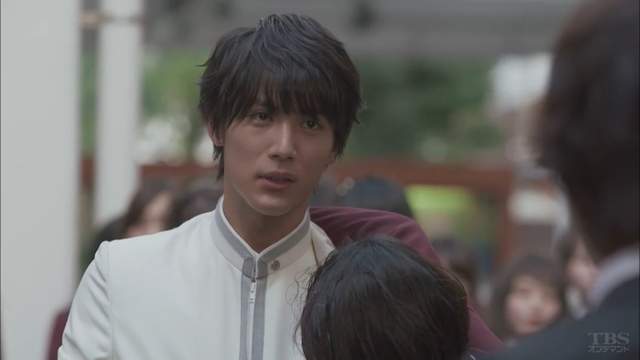 插一句:如何区分福士苍汰和中川大志?