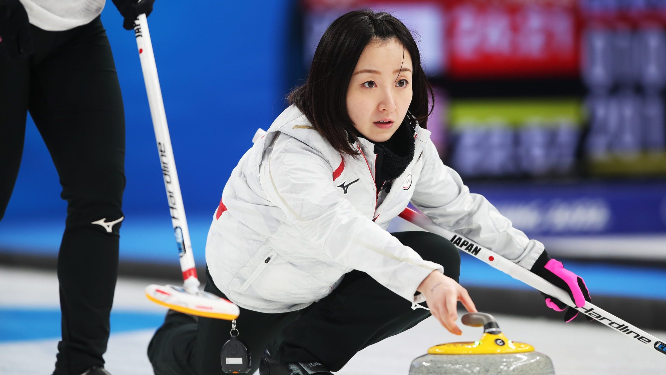 冰壶女子循环赛：中国队胜英国队_北京2022年冬奥会_新华网