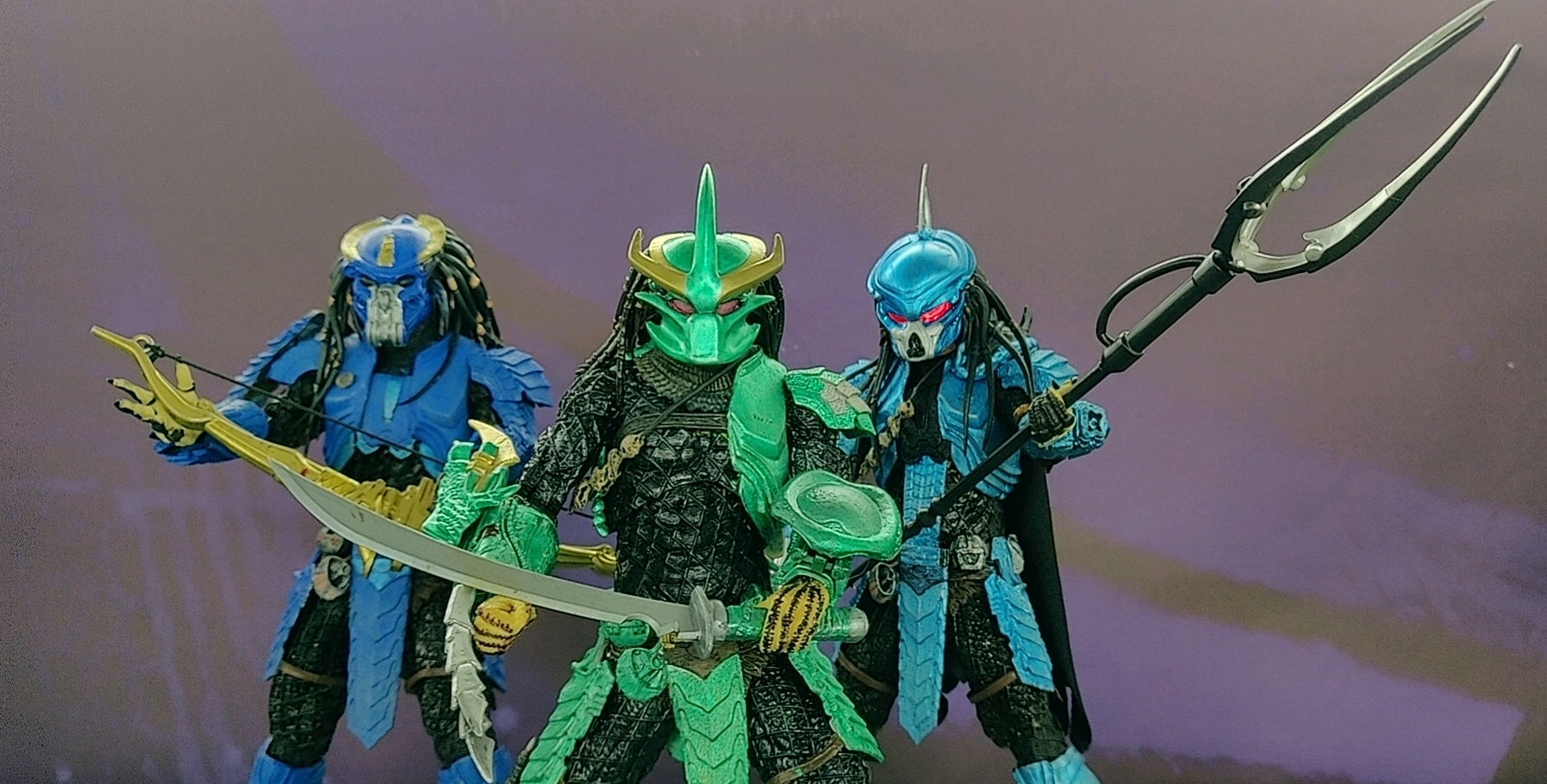 组建了一只铁血战队!