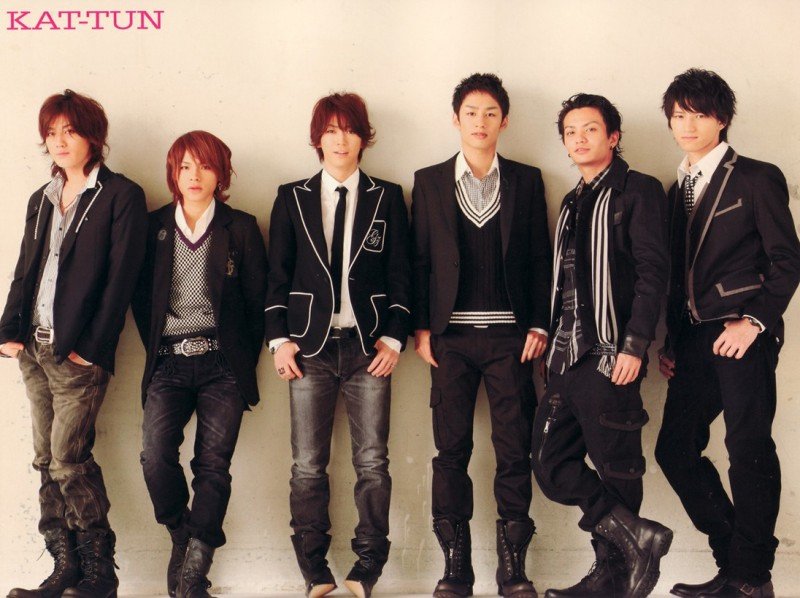 【娱乐】v6要解散了.日本男团偶像除了杰尼斯,还有哪些人气男团呢?