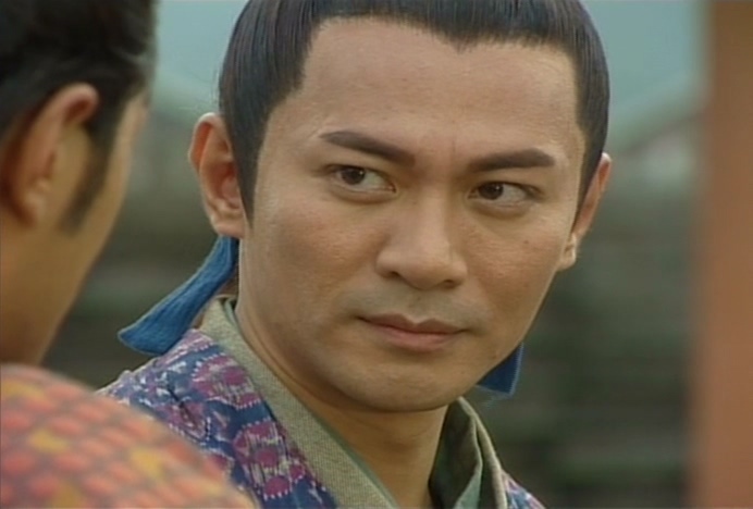 当然,这也是得益于 江华这名演员的演技实在相当精湛,他将连晋在面对