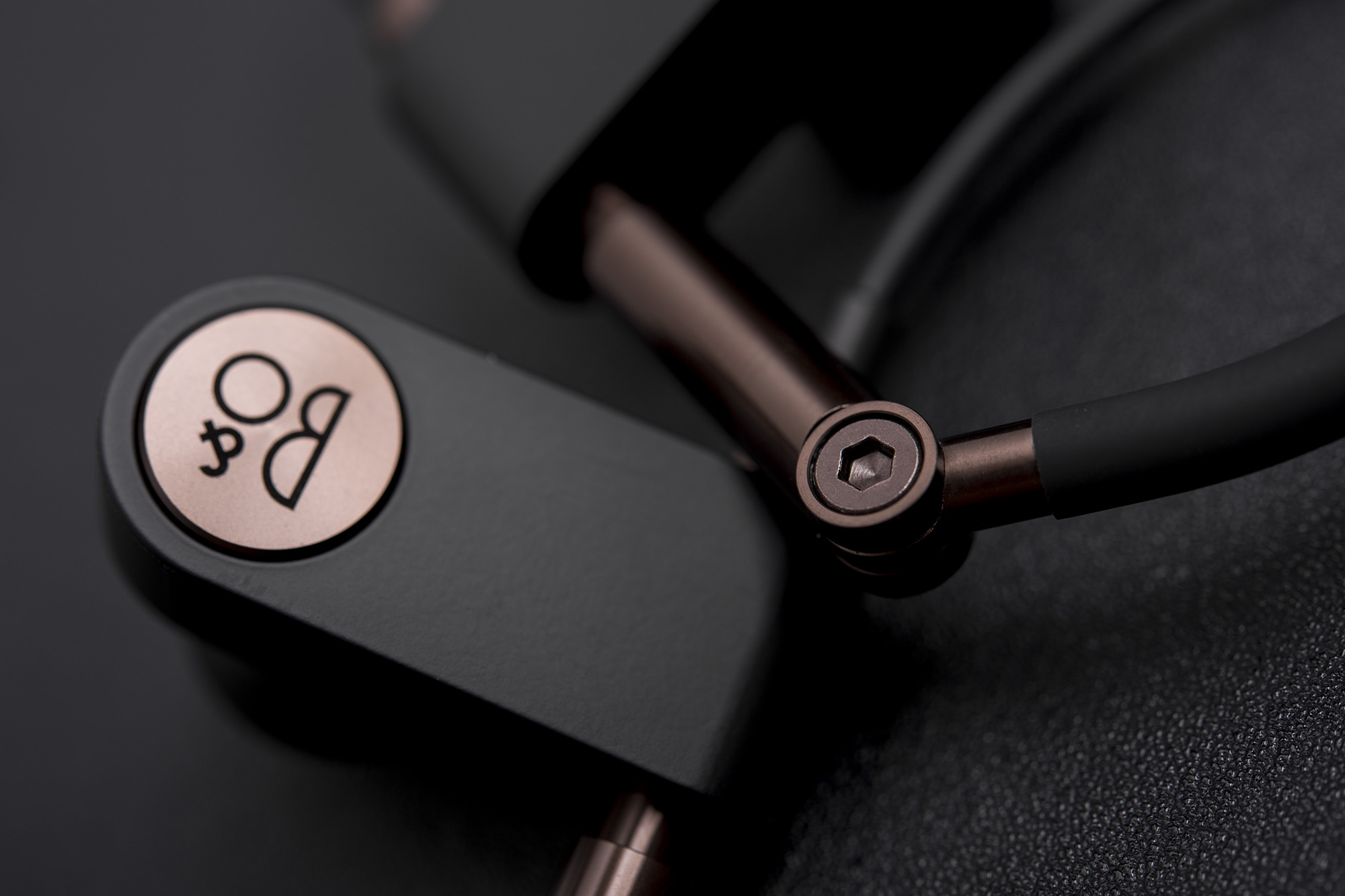 a8的无线进化,谈谈b&o全新beoplay earset蓝牙耳机