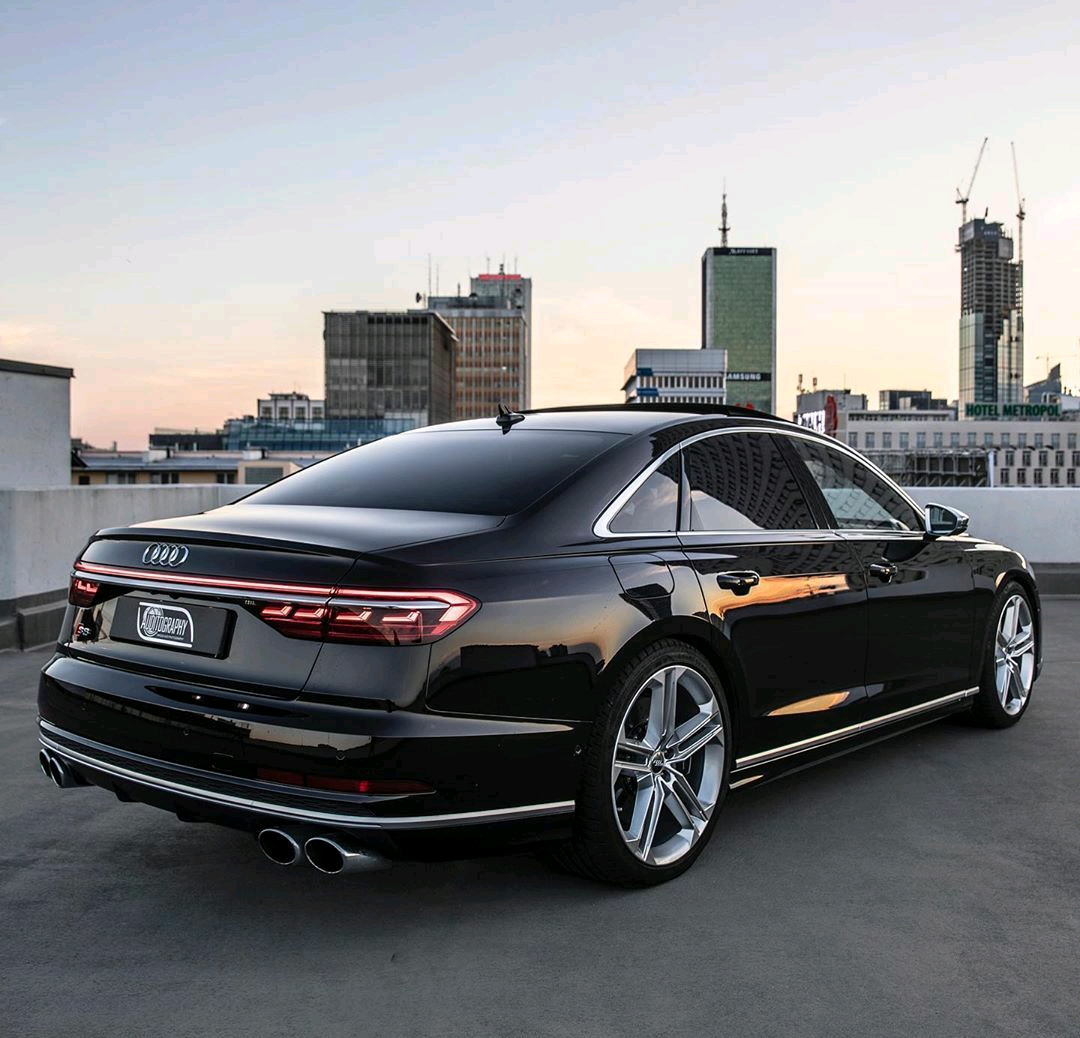 奥迪s8(奥迪s8最新价格2023款)