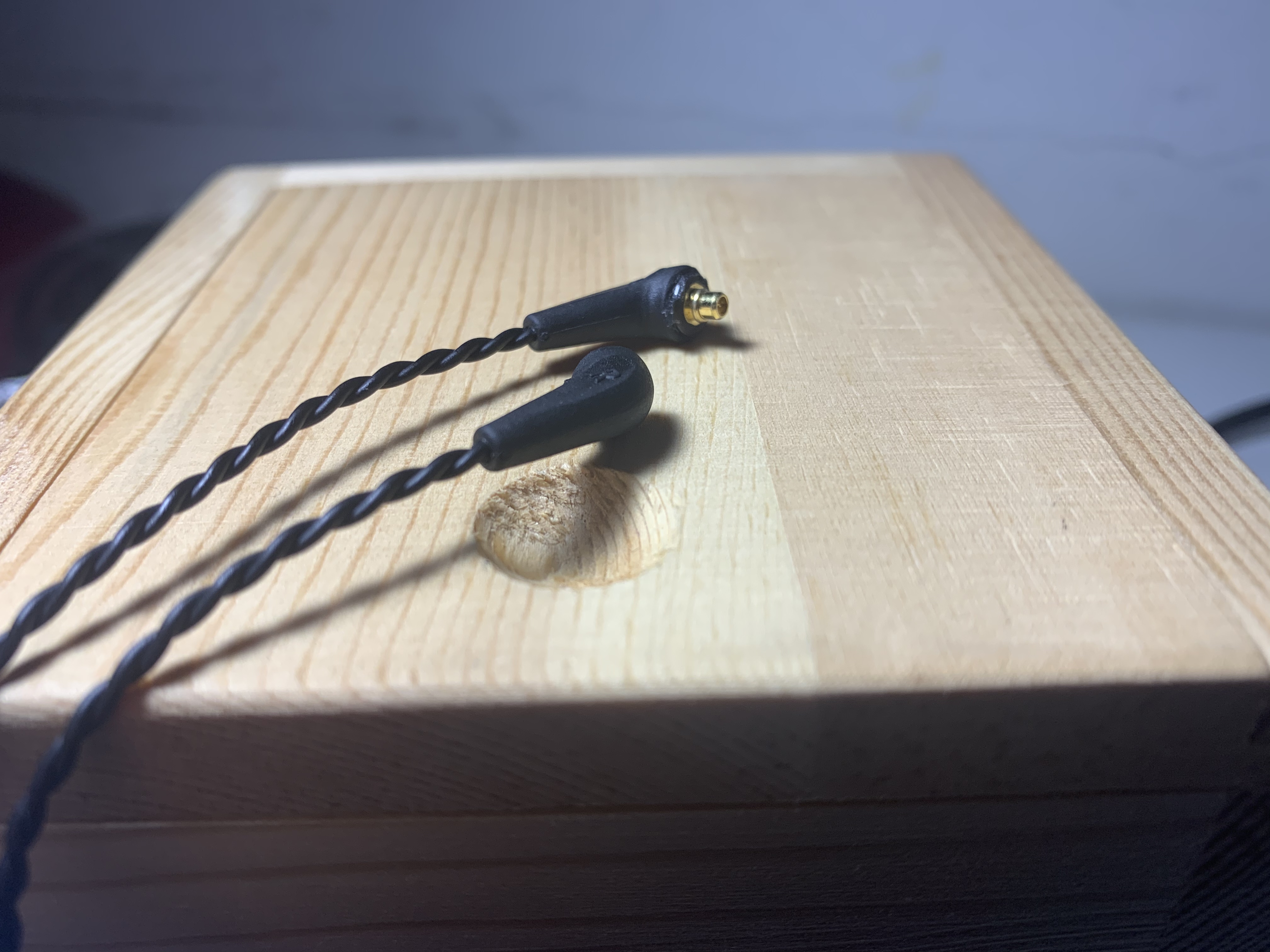 以及用途拟变更为居住和商业、学校、医疗、养老机构等公共设施的上述企业用地