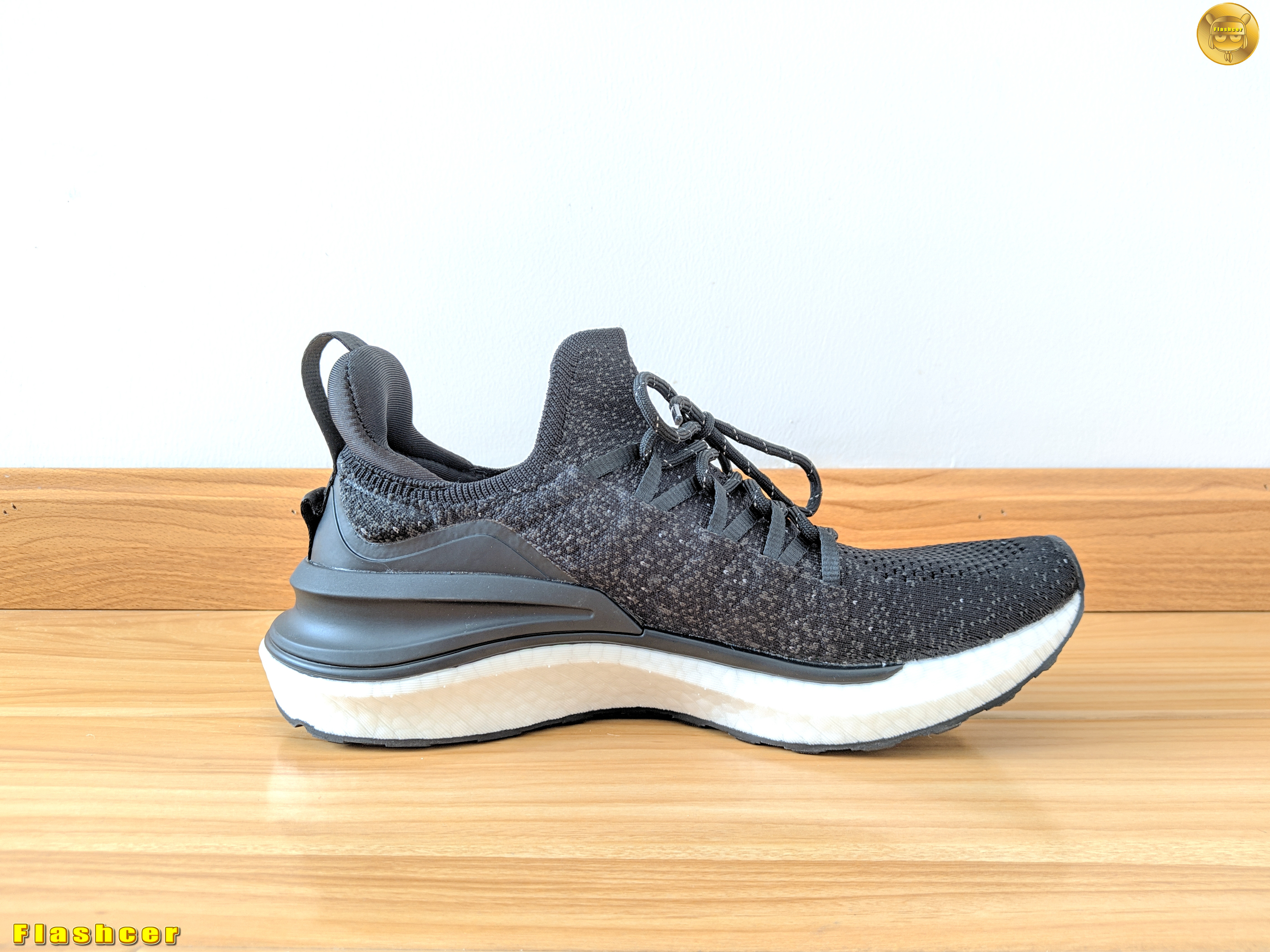 米家运动鞋4,轻盈舒适透气,我没有太多拒绝的理由