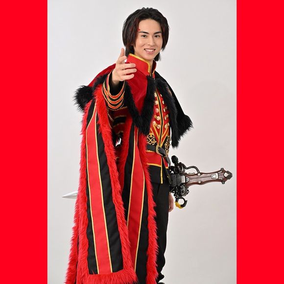 虫王战队超王者：6位王的新造型公开 哔哩哔哩