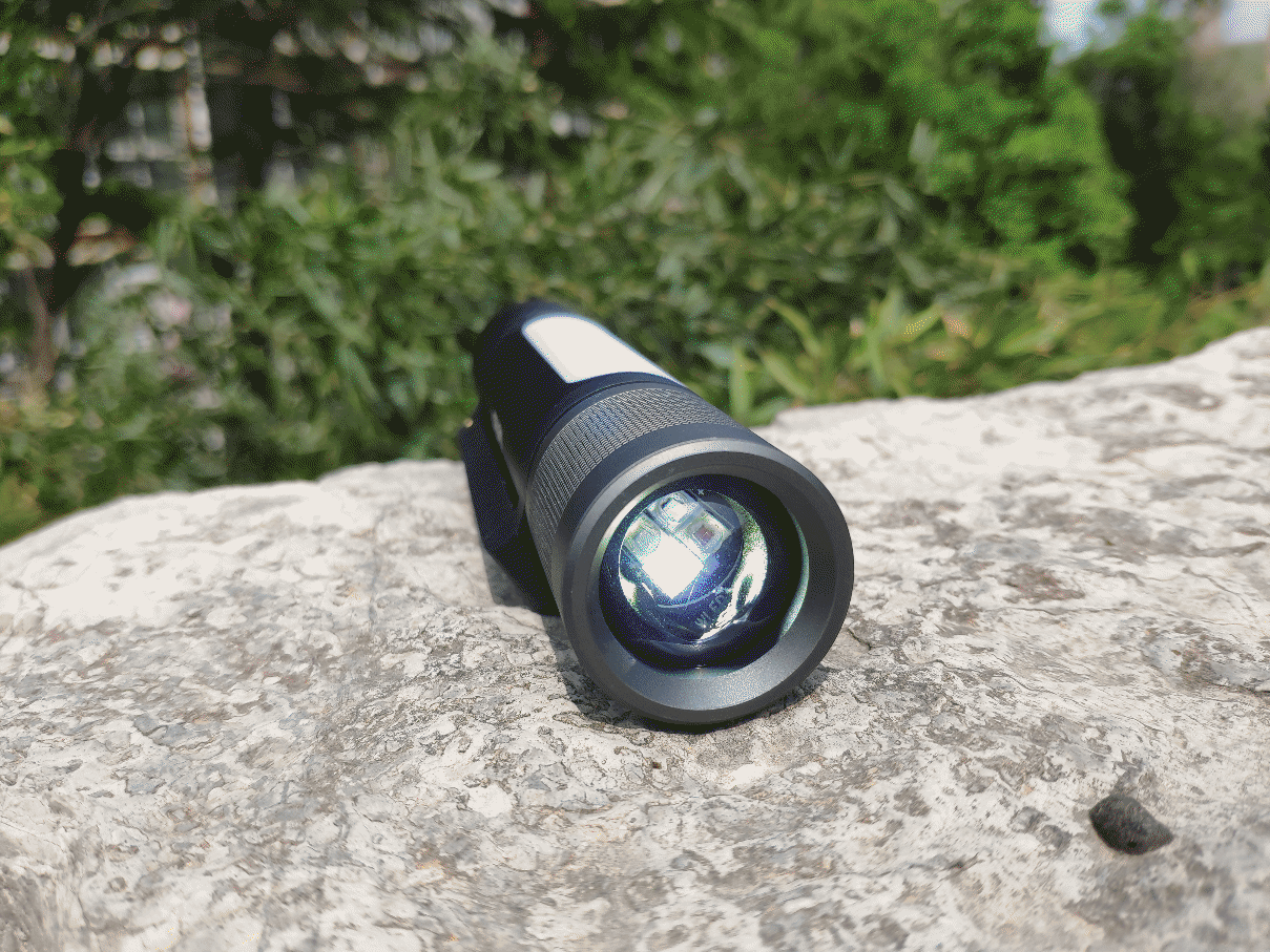 小米有品上新超值好物12合一全能随身手电筒