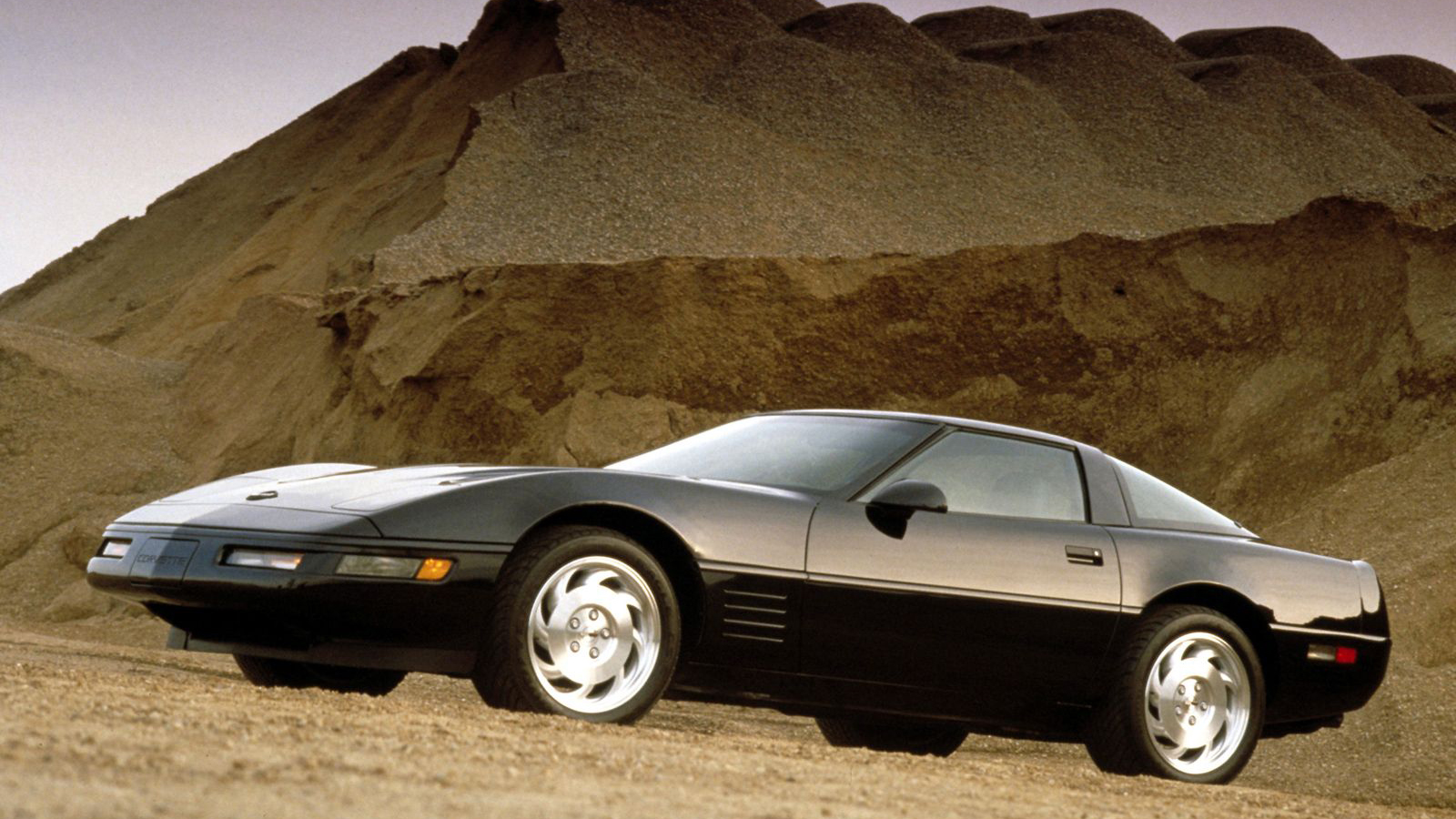 数字仪表的开创者竟然是阿斯顿马丁盘点从古至今最酷的数字仪表