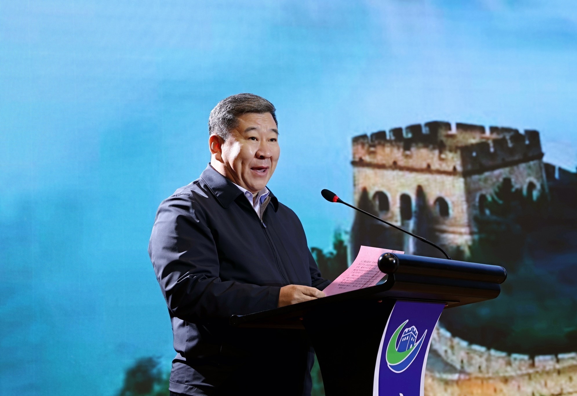 著名书法家汪钟鸣应邀出席第八届世界摄影(旅游)大会