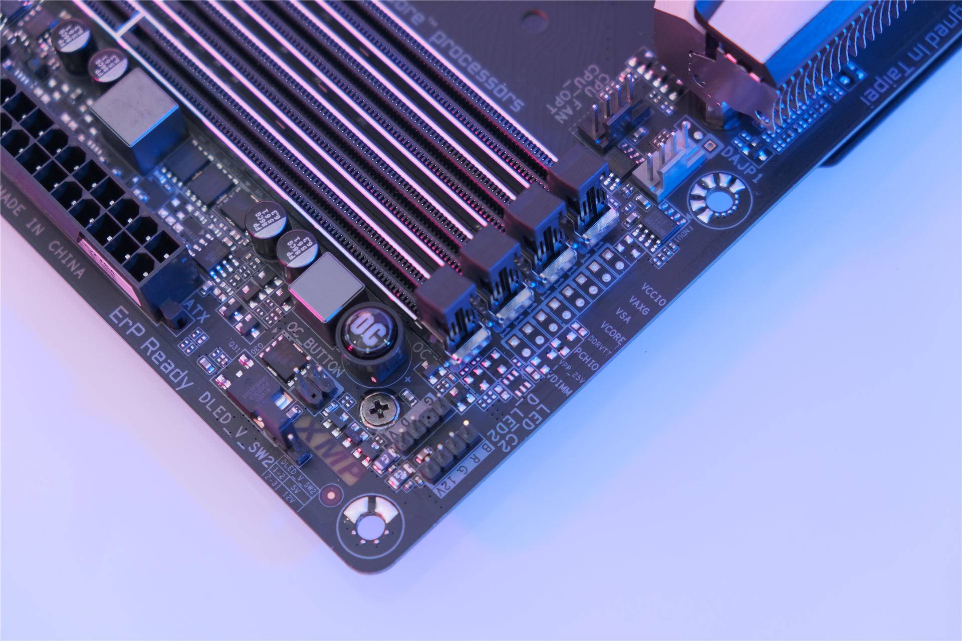 为职业设计师打造:9900K+Z390 AORUS MAS